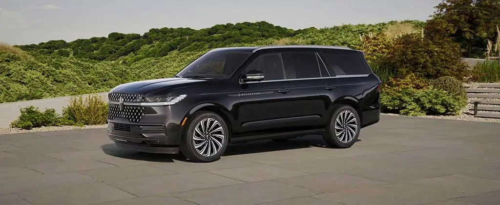Luxury car airport transfer